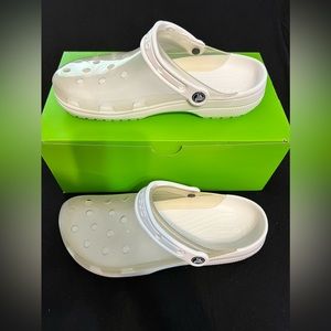 New CROCS Classic Translucent Clog M9/W11